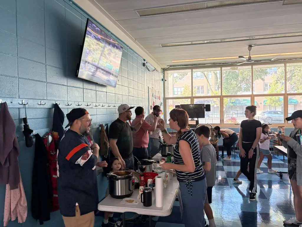 Bears Watch Party & Chili Cook-off — photo 10